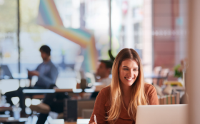 femme-consultant-garanties-prevoyance