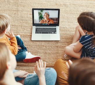 Maintenir le lien entre les grands-parents et les petits-enfants