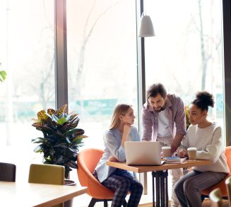 digital nomade job travailler en voyageant