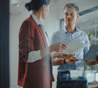 chefs d’entreprises en train de repérer les risques psychosociaux chez leurs collaborateurs