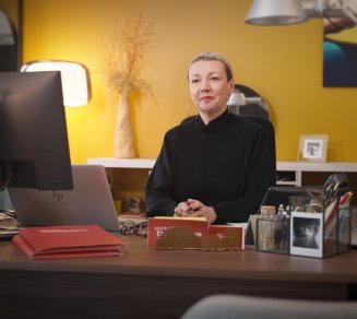 une directrice d’office de tourisme satisfaite de sa complémentaire santé 