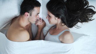 couple gestes amour
