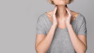 femme thyroide hyperthyroidie hypothyroidie