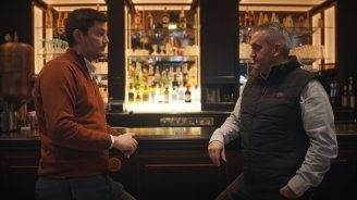 deux gérants de restaurants Au Bureau échangent sur la satisfaction de leur complémentaire santé