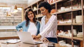 : travailleuses indépendantes qui choisissent les garanties de leur mutuelle