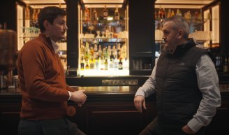 deux gérants de restaurants Au Bureau échangent sur la satisfaction de leur complémentaire santé