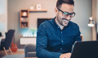 responsable RH qui analyse les chiffres clés de la LFSS 2026